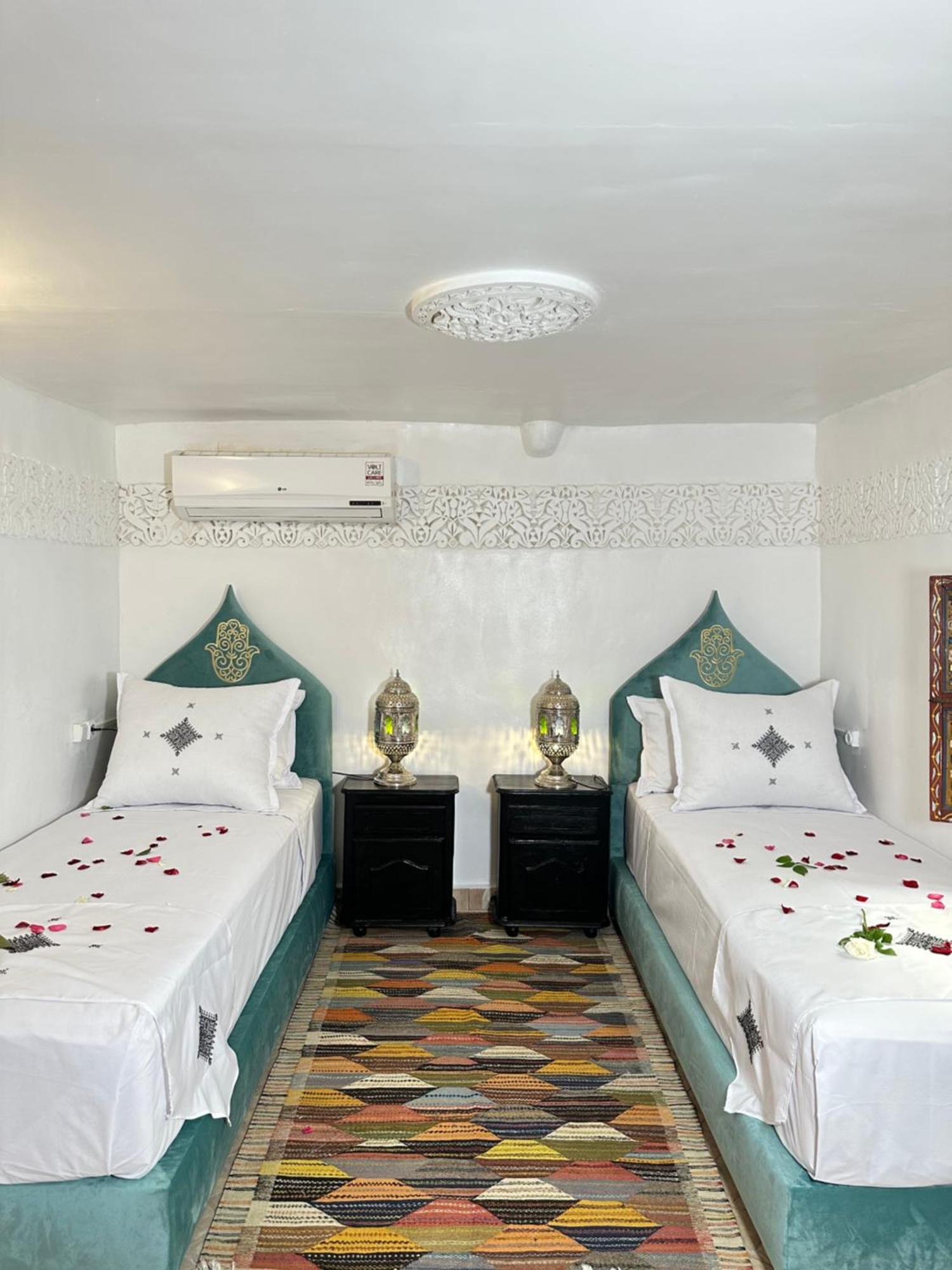 Bed and Breakfast Dar Khmissa Fès Exterior foto