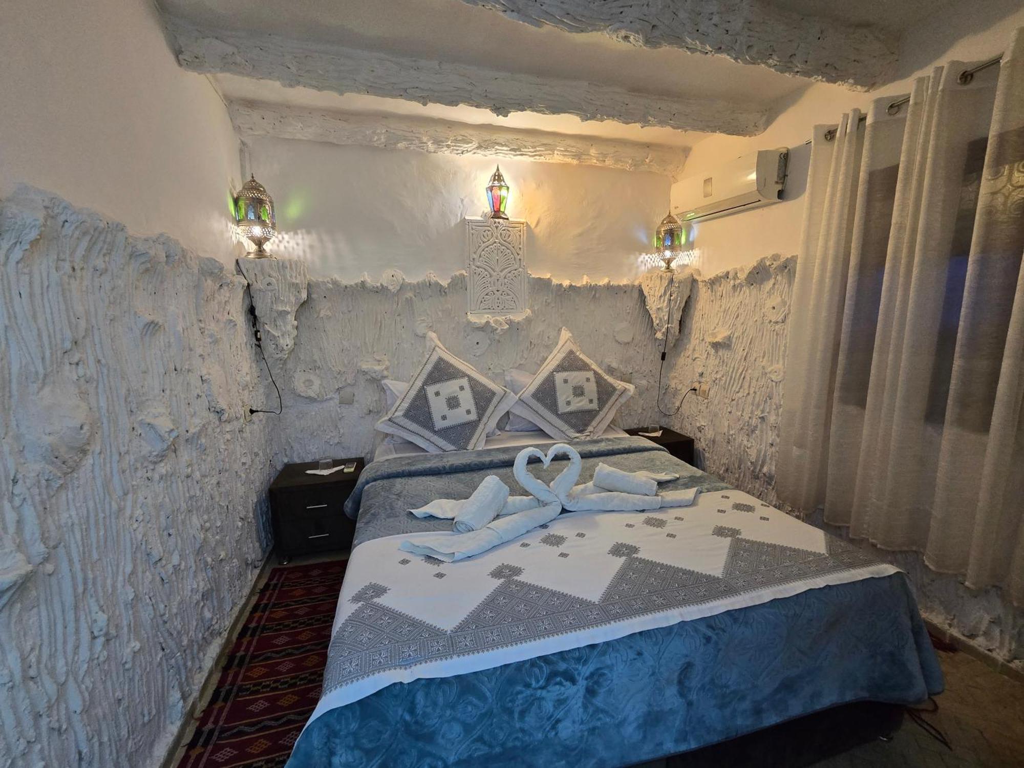 Bed and Breakfast Dar Khmissa Fès Exterior foto