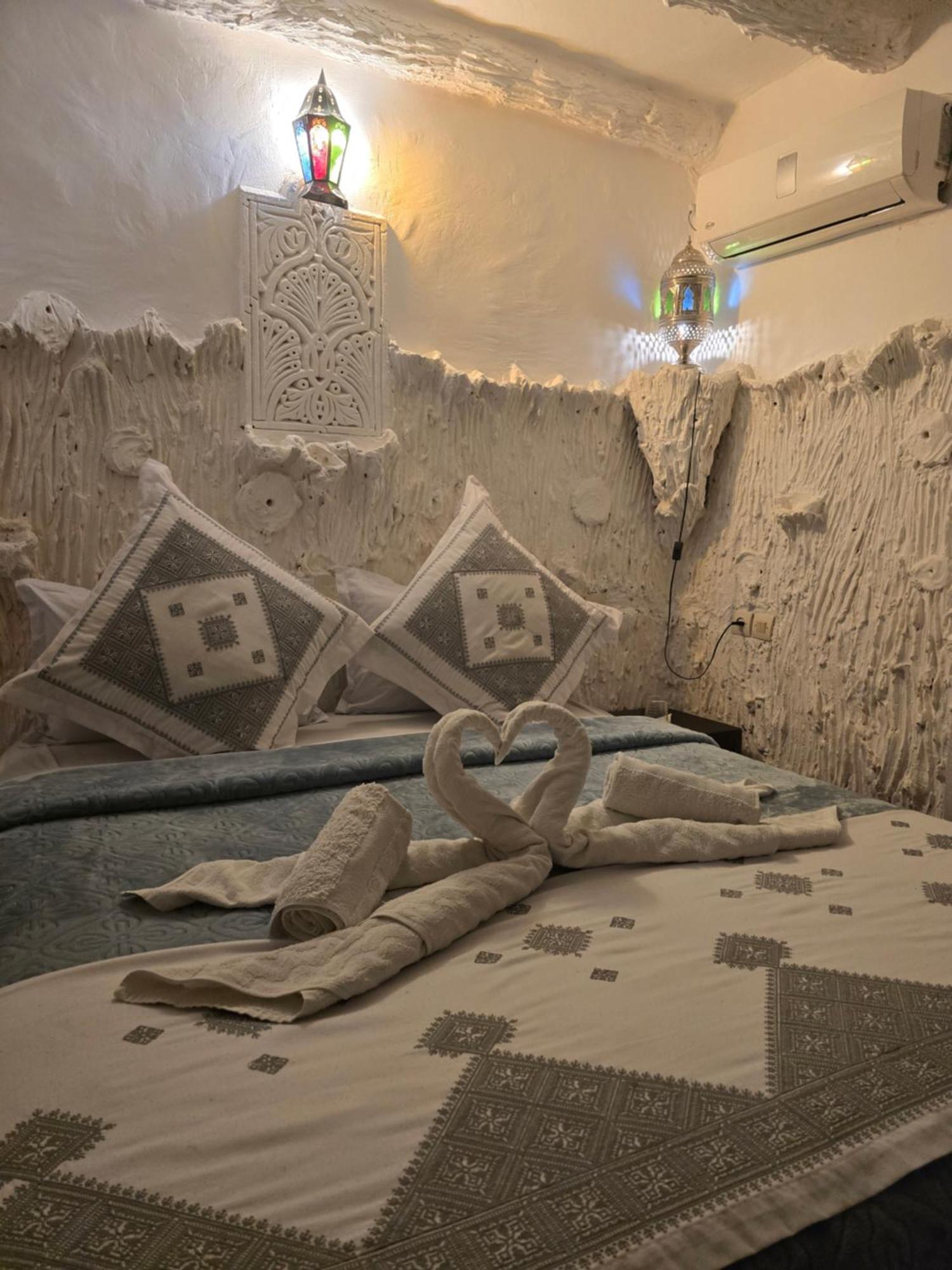 Bed and Breakfast Dar Khmissa Fès Exterior foto